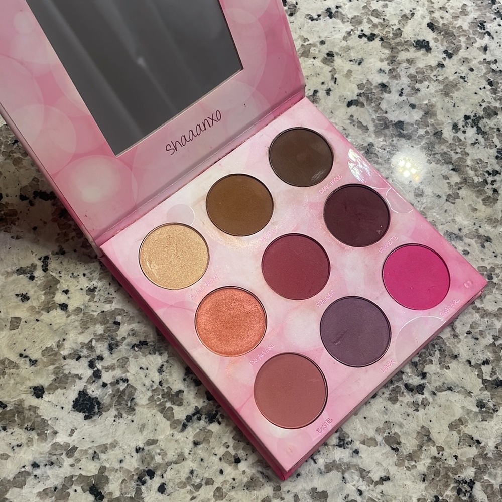 Bh cosmetics shaaanxo the remix eyeshadow palette
